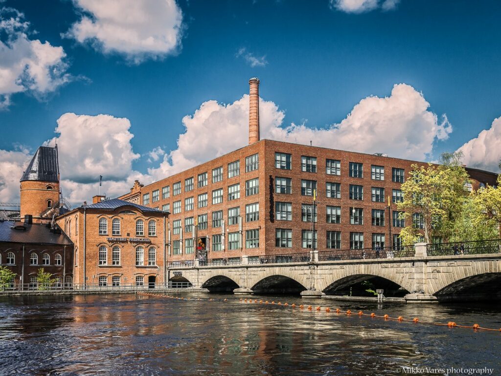 Finlaysonin alue ja Satakunnan silta.